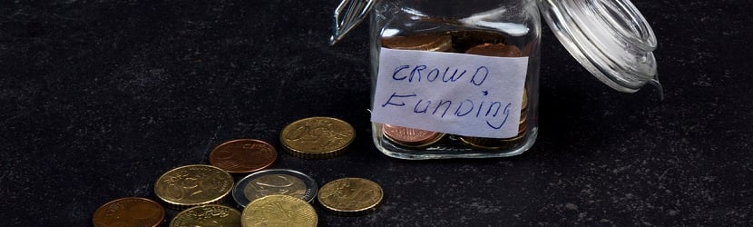  Bocal avec des pièces