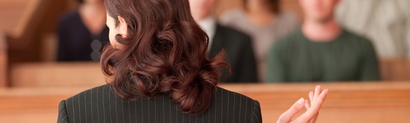  Avocate au tribunal 