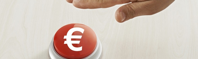 Appui sur un bouton de financement 