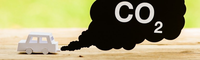 Un véhicule dégageant du Co2 