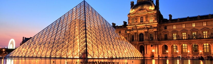  Pyramide du Louvres