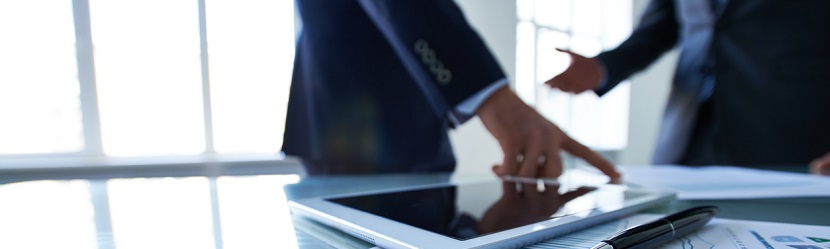  Professionnels en pleine reflexion