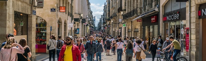 rue commerciale à Bordeaux