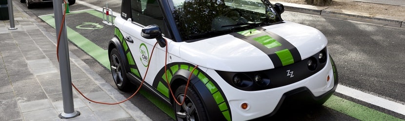 Voiture motorisée verte