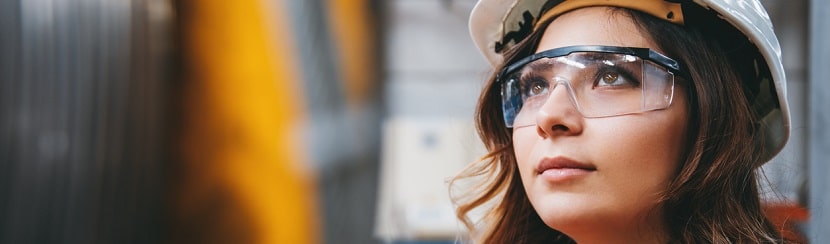 femme sur chantier