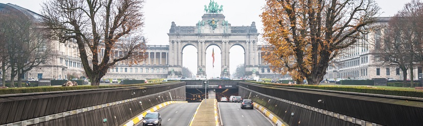 tunnel et voitures en Belgique