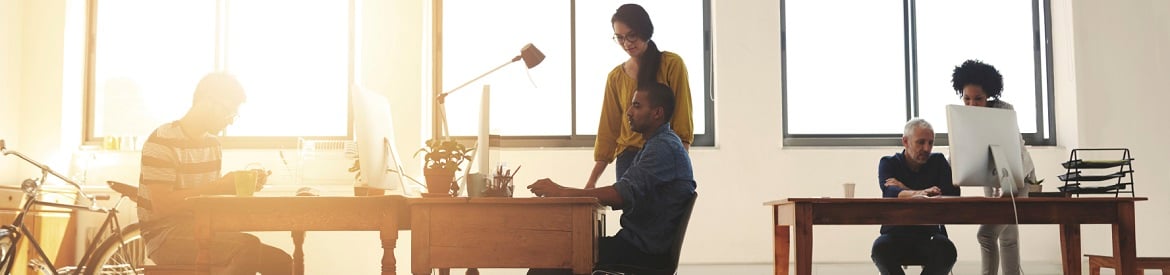 Atelier de travail dans un local professionnel